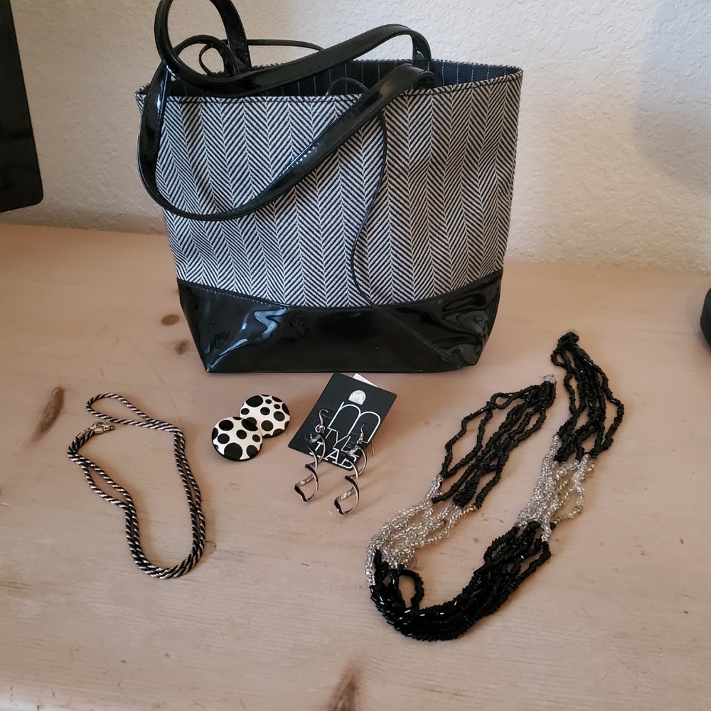 Estée Lauder Small Black White Tweed Fabric Patent Tote Bag  + Jewelry Lot